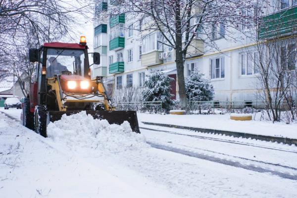 Уборка снега трактором в Зеленограде » ЗАКАЗ!